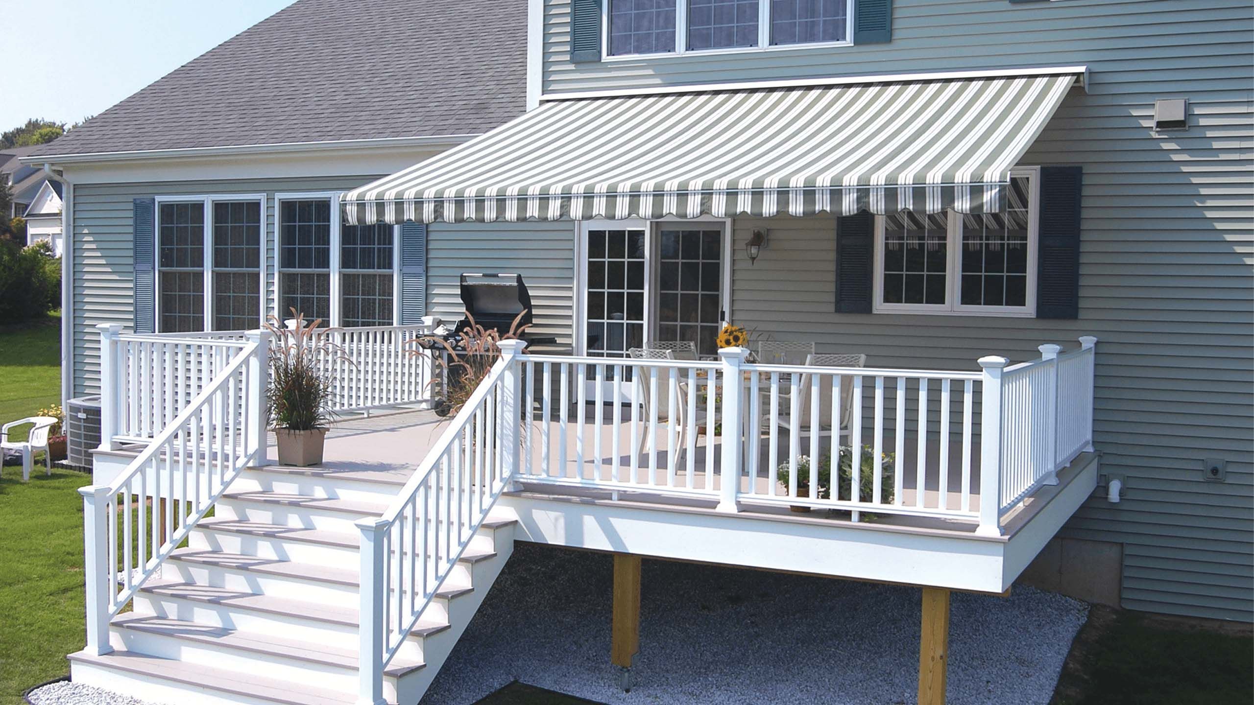 Create the Perfect Outdoor Oasis with Enviroblind Awnings!